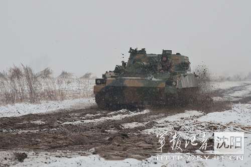 外媒称中国在中朝边境演习 出动新型大炮