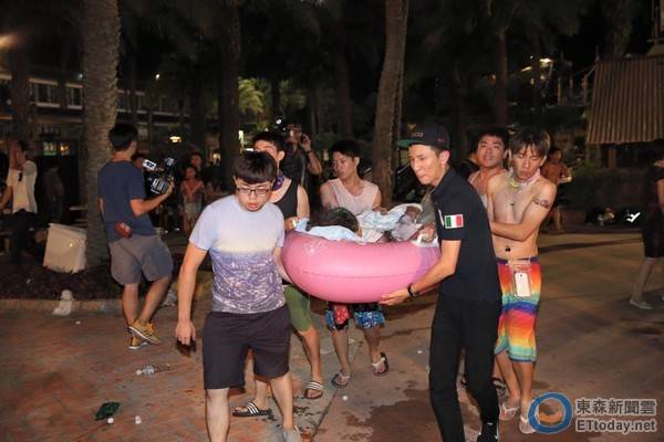 台湾游乐园粉尘爆炸474人伤 1人已无生命迹象　　