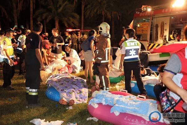 台湾游乐园粉尘爆炸474人伤 1人已无生命迹象　　